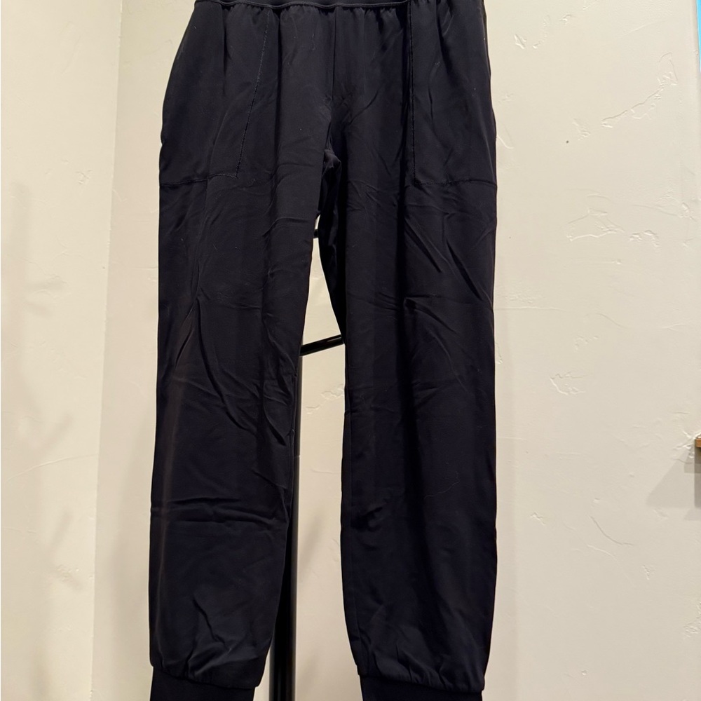 Athleta Salutation Jogger in Powervita Black Size S